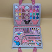 Beauty Makeup Set Suitcase Design | Las Mujeres Ya Llegaron Design